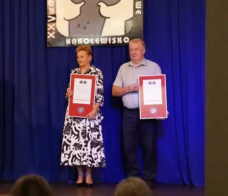 Medale i dyplomy dla GOK w Kąkolewnicy na 40-lecie