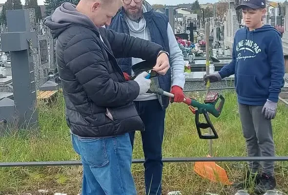 Szósta edycja akcji „Nie pozwólmy pamięci zarastać trawą” w Radzyniu Podlaskim